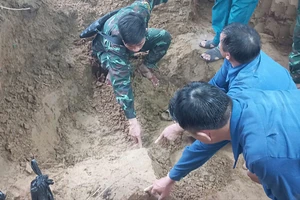 Phát hiện mộ tập thể 3 liệt sĩ ở Quảng Trị