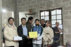 Mạo danh thầy giáo để lừa tiền ủng hộ nữ sinh nghèo