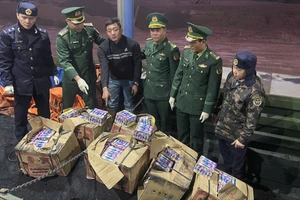 Vùi gần 200kg pháo trong than đá để qua mặt bộ đội biên phòng