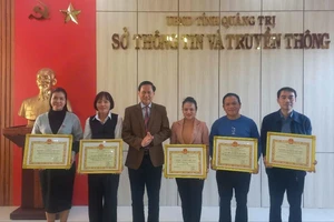 Giám đốc và 2 Phó Giám đốc Sở TT&TT Quảng Trị xin nghỉ hưu trước tuổi