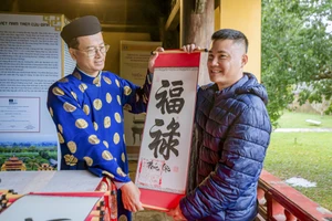 Hạ cây nêu, khai ấn đầu xuân trong Hoàng cung Huế