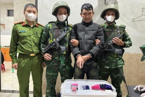 Đang mua 600 viên ma túy để sử dụng thì bị bắt