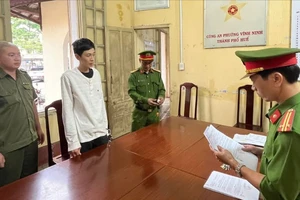 Để xe trên vỉa hè, đưa con vào cấp cứu, quay ra thì mất xe 