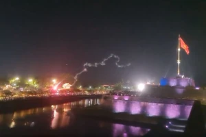 Trung tâm Bảo tồn di tích cố đô Huế xin lỗi sau vụ hỏa pháo rơi giữa đám đông khán giả