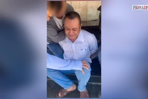 Clip: Nghi phạm sát hại hàng xóm ở Quảng Trị bật khóc khi bị bắt