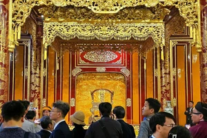 Hội đồng đánh giá tình trạng ngai vua triều Nguyễn gồm những ai?