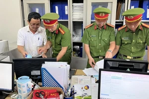 Khởi tố nguyên Chi cục trưởng Chi cục Thủy sản ở Huế