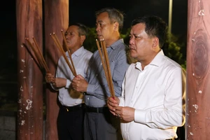 Xúc động lễ giỗ chung, tưởng niệm các liệt sĩ Thành cổ Quảng Trị