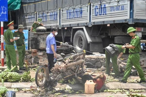 Hiện trường vụ xe tải lao vào chợ khiến 3 người chết, 9 người bị thương
