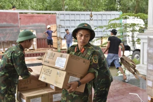 Huế tiếp nhận 29 tấn hàng cứu trợ khẩn cấp của Chính phủ Liên bang Nga 