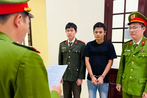 Bắt tạm giam tài xế xe tải rẽ vào cây xăng khiến 2 người tử vong ở Huế