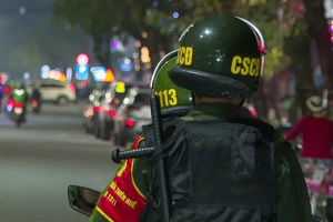 Bắt giữ 14 thanh thiếu niên mang kiếm Nhật dạo phố, phát hiện nhóm trộm xe 