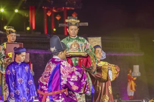 Đêm rằm tháng Giêng, nghe tiếng lòng của các vị vua giữa cố đô Huế