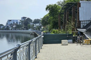 Hết lo thiếu vốn, đường đi bộ ở Huế lại chờ... 1 hộ dân