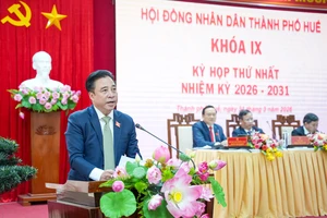 Ông Nguyễn Khắc Toàn tái đắc cử Chủ tịch UBND TP Huế