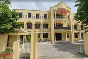 Hàng loạt trụ sở công tại Huế bỏ hoang