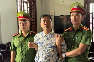 Livestream xúc phạm cán bộ trên mạng, chủ tiệm cây cảnh ở Huế bị bắt