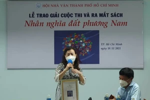 Nhà thơ chiến thắng COVID-19 đạt giải Nhì 'Nhân nghĩa đất phương Nam'