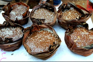 Bánh tổ vẫn luôn là món ăn khó quên trong ký ức mỗi người