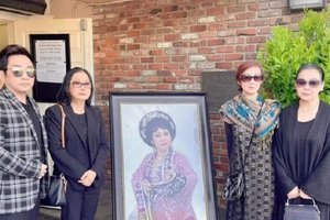 NSƯT Tài Linh, Bảo Quốc, Khánh Ly... tiễn đưa NSƯT Ngọc Đáng tại Mỹ