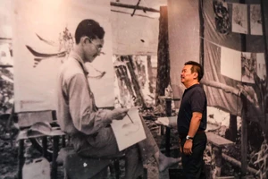 Hoạ sĩ Huỳnh Phương Đông và những 'chứng nhân' thời đạn bom khói lửa 