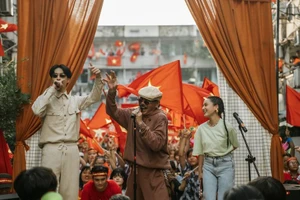 'Đi trong mùa hè' của Đen Vâu đạt tốp 1 Trending Youtube dù gây tranh cãi