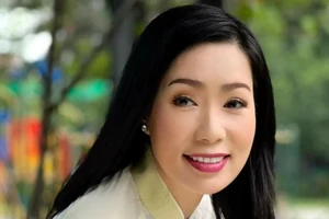 Vì sao NSƯT Trịnh Kim Chi không thể gánh vác Sân khấu kịch Hồng Vân? 