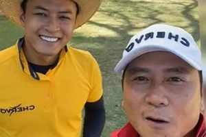 Hồ Hoài Anh và Hồng Đăng cùng nghỉ dưỡng tại đảo Majorca, Tây Ban Nha 