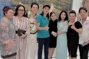 Bình Tinh cùng Hoài Linh, Thoại Mỹ và đoàn Huỳnh Long lưu diễn miễn phí tại miền Trung