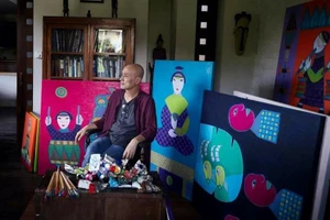 Con trai nhà thơ Hoàng Trung Thông gửi nỗi nhớ bố qua triển lãm 'Miên thu'