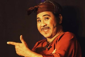 Nghệ sĩ Bạch Long: 55 năm 'ăn cơm Tổ, khổ vẫn cười'