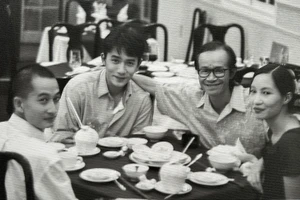 Trịnh Công Sơn và 'lần đầu gặp' từ những bức ảnh chưa được công bố 