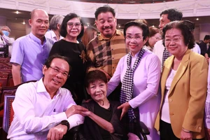 Xúc động đêm nhạc tưởng nhớ cố nhạc sĩ Tôn Thất Lập