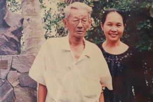 Con gái nhà văn Sơn Nam: 'Ba tôi cưng con và chưa bao giờ biết ngại'