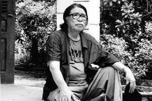 Đạo diễn Thế Ngữ, cha đẻ 'Trong nhà ngoài phố' qua đời, nghệ sĩ tiếc thương