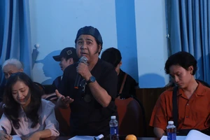 Nghệ sĩ Bạch Long: 'Đừng nghĩ bán vé được là cải lương tuồng cổ đang sống' 