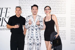 Trấn Thành chúc mừng triển lãm đầu tay của 'phù thuỷ âm nhạc' Touliver