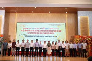 TP.HCM: Khối thi đua 5 sơ kết phong trào thi đua yêu nước 6 tháng đầu năm