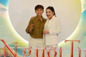 Ca sĩ Hồ Văn Cường tham gia show của ca sĩ Như Quỳnh