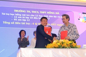 Quỹ học bổng Vừ A Dính: Vận động hơn 56,7 tỉ đồng và trao 5.000 suất học bổng năm 2024