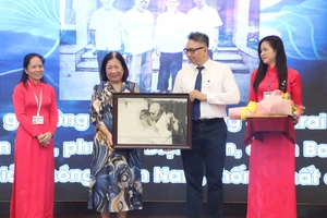 Bảo tàng Tôn Đức Thắng tiếp nhận nhiều tư liệu quý 