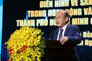 Xây dựng và phát triển giá trị văn hóa, con người TP.HCM