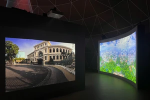 Thưởng thức các tác phẩm tiêu biểu của TP.HCM qua công nghệ trình chiếu đa giác quan