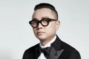 Nhà thiết kế Nguyễn Công Trí từng được hàng trăm sao thế giới 'chọn mặt gửi vàng'