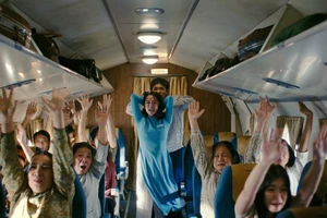 Thái Hòa và Thanh Sơn đối đầu nghẹt thở trong phim ' Tử chiến trên không'