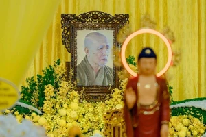 Tiền phúng điếu trong lễ tang Hoà thượng Thích Trí Tịnh sẽ dùng để hỗ trợ bà con vùng lũ