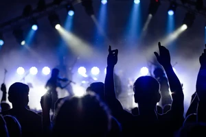 'Ca từ đang cổ xúy tệ nạn', Công an TP.HCM cảnh báo