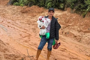 Ngày Nhà giáo Việt Nam giữa mưa lũ của thầy giáo vùng cao Đà Nẵng