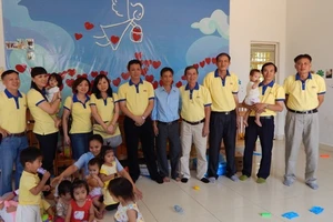 Vinataxi đồng hành chương trình “Phú Mỹ Hưng hướng về trẻ em - 2016”