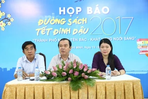 Rạo rực chuẩn bị lễ hội đường sách 2017